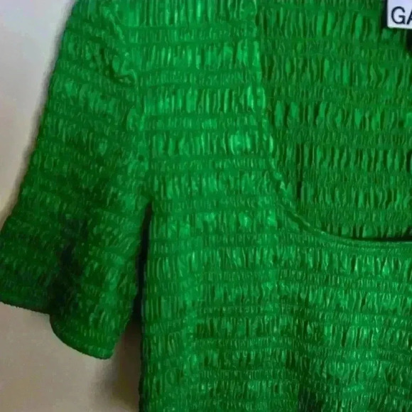 NEW! Ganni Cropped Smocked Top - Picture 5 of 8